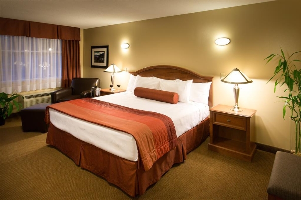 BEST WESTERN SICAMOUS INN